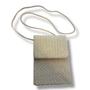 Vintage Bechamel Crossbody Purse w Cream Crochet Pattern